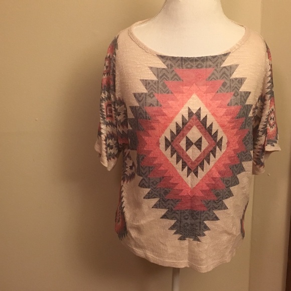 Aztec design shirt - Picture 1 of 3